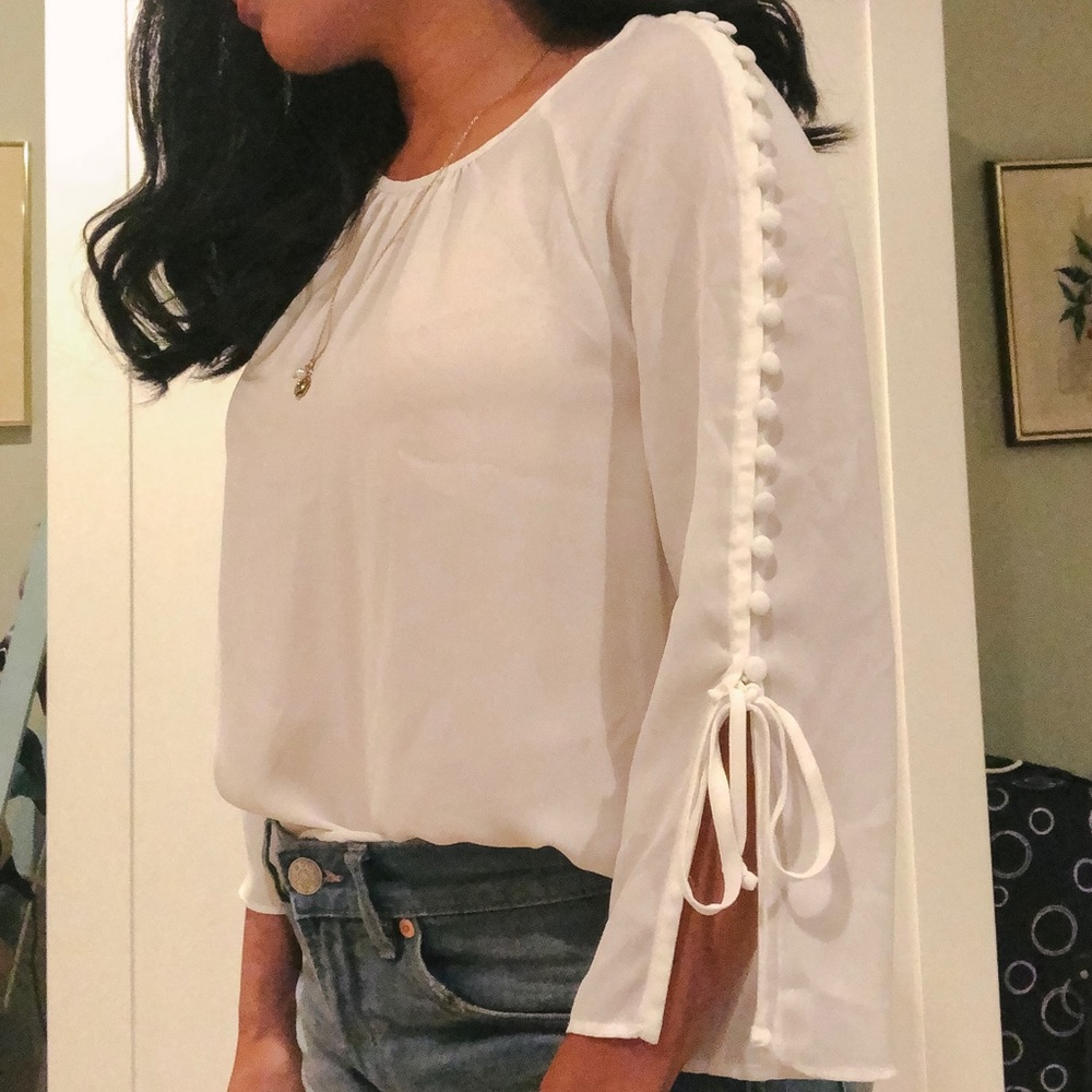 White flowy top with button detail Zac & Rachel S